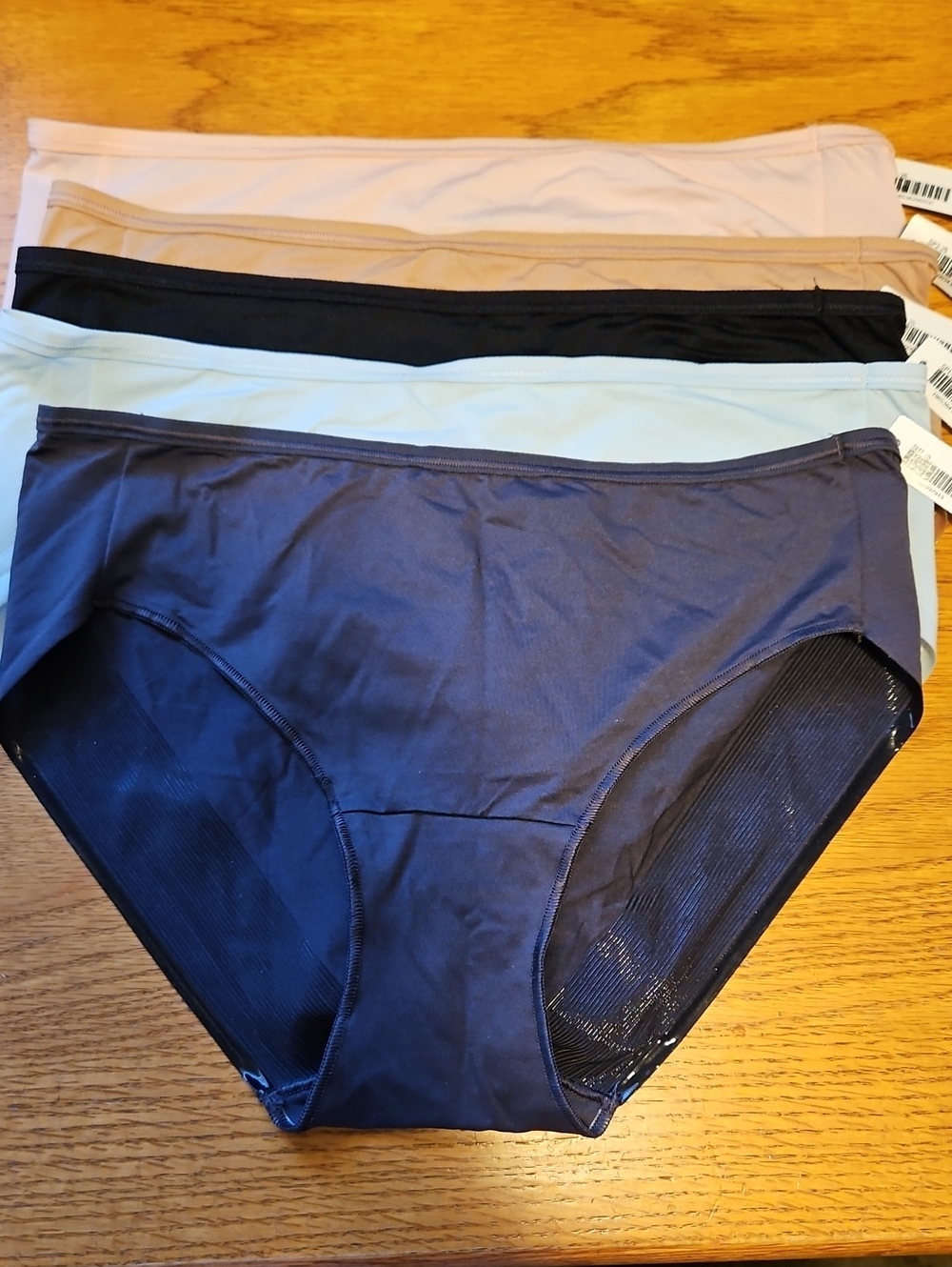 5 Soma Vanishing Edge Micro  Hipster Panties